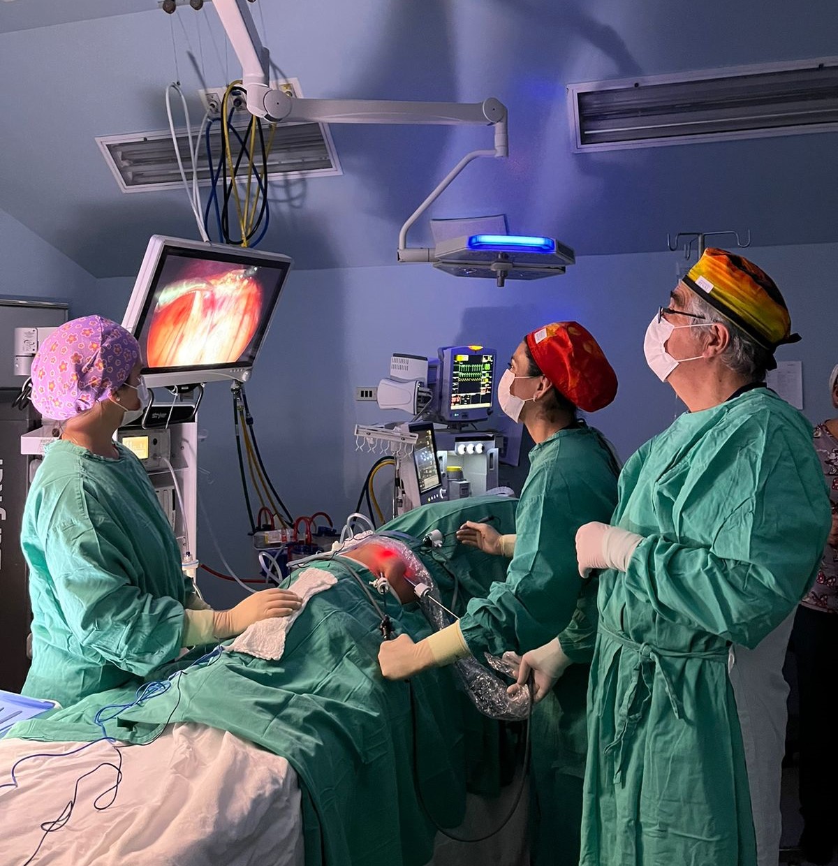 Operativo quirúrgico en Linares